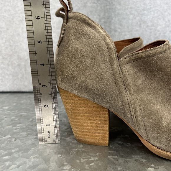 Jeffrey Campbell Rosee Heeled Ankle Booties Size 9 Tan Taupe Suede Slip On - Picture 11 of 11
